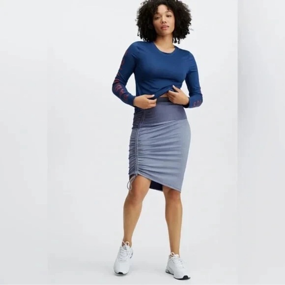 Fabletics Panelled Ruched Skirt XL Blue Melody New Activewear Stretchy Comfort - Picture 1 of 12